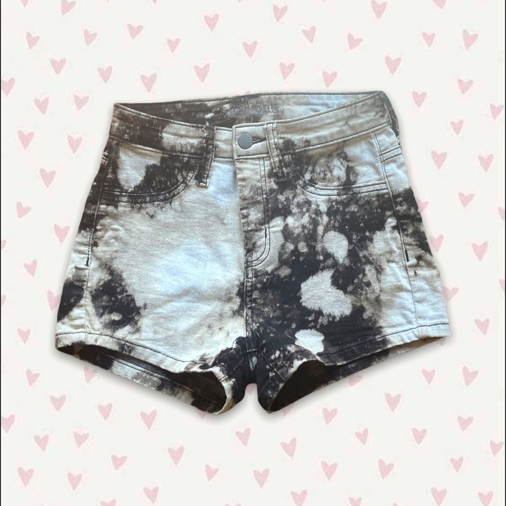 DIY distressed bleached Wild Fable size 0  high waisted jean shorts.